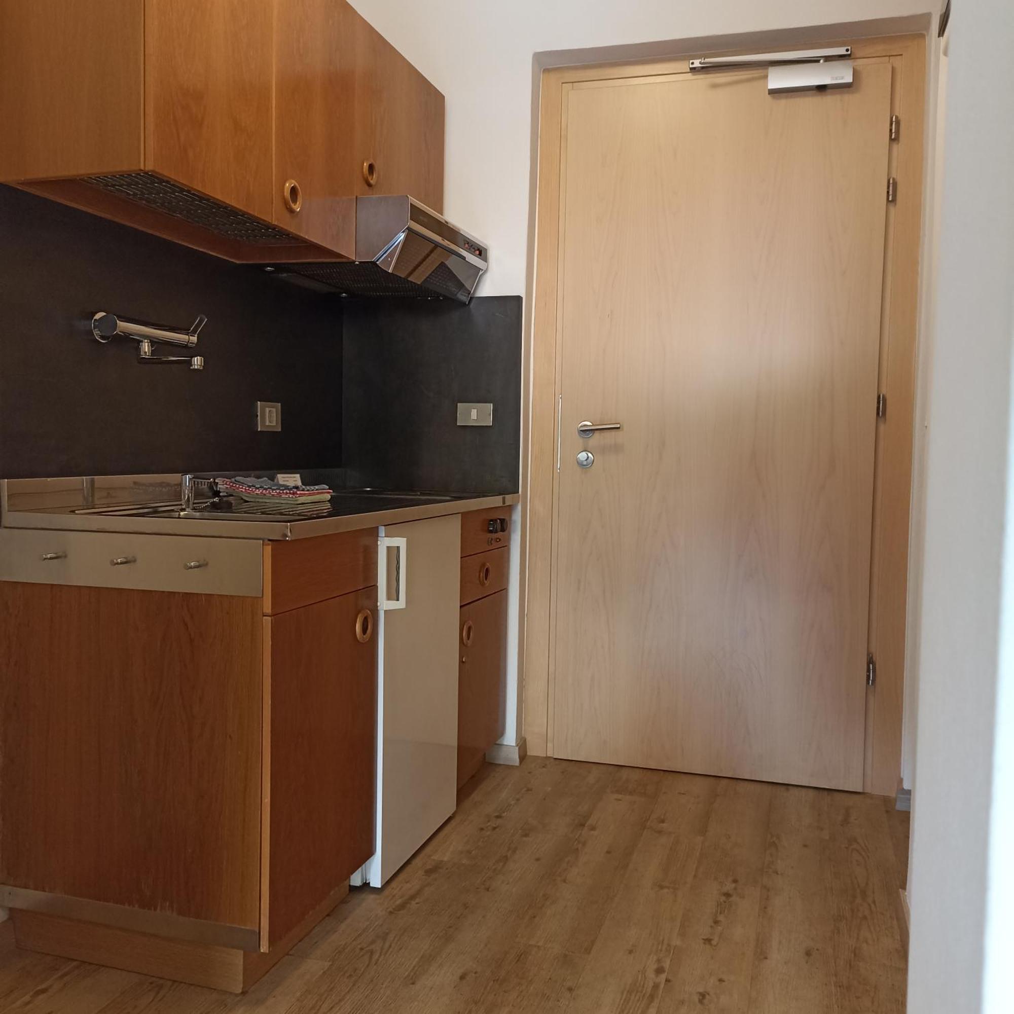 Ferienwohnungen St Hippolyt Mit Hallenbad Lagundo Exteriör bild